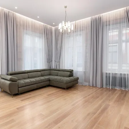 A++ Executive With Luxury Sauna Apartment *